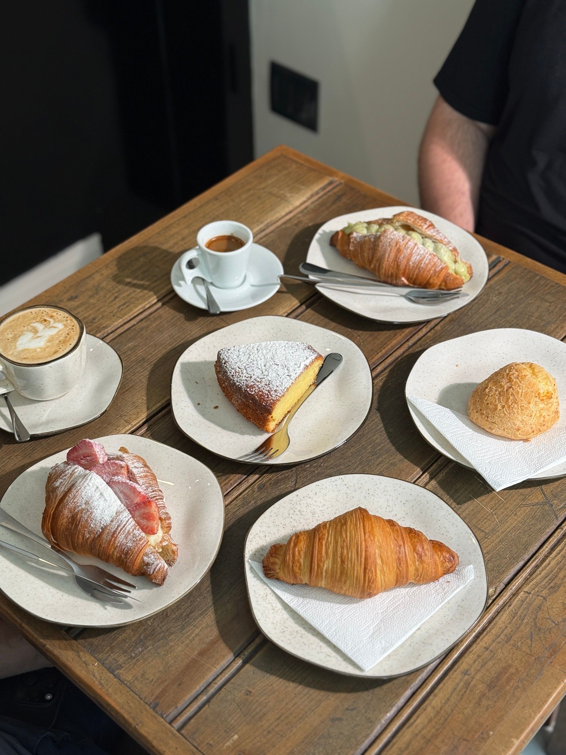 Le Pain & Croissant